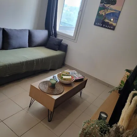 T2 Climatise Proche Du Centre Et Des Commerces - Gare A 15 Minutes Apartman *